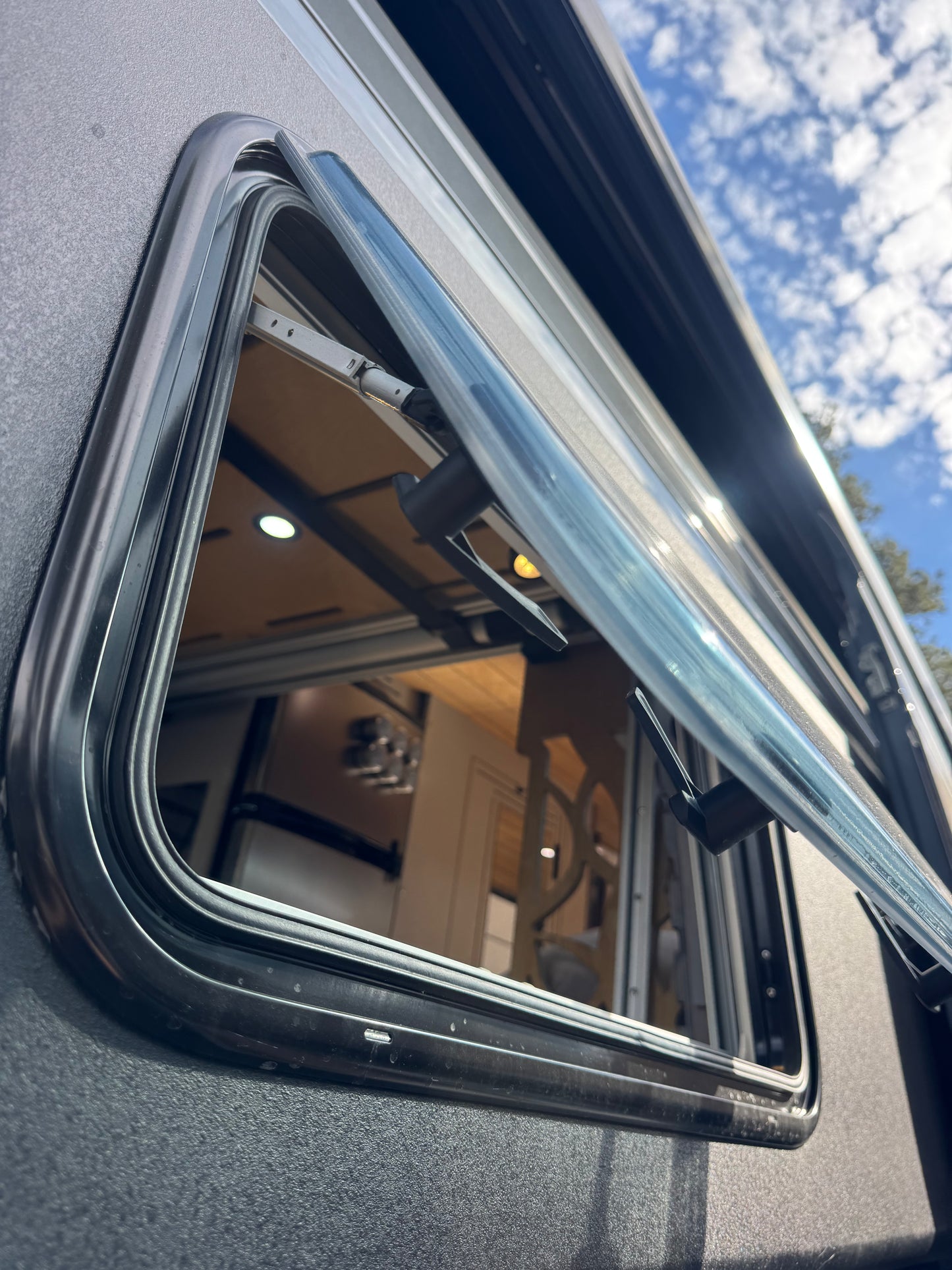 Glacier View 21" Curved Bubble Awning Van Window – Insulated Double-Pane RV Window