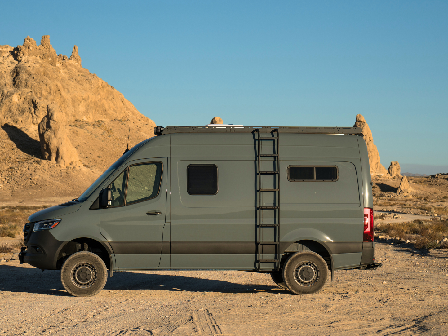 SPRINTER 170" HIGH ROOF STRATA ROOF RACK