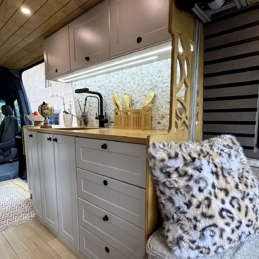 White Shaker Style Campervan Kitchen Cabinet Set with Bamboo Countertop | Vankea